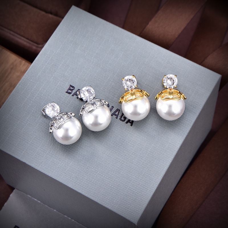 Ba*len*cia*ga earrings